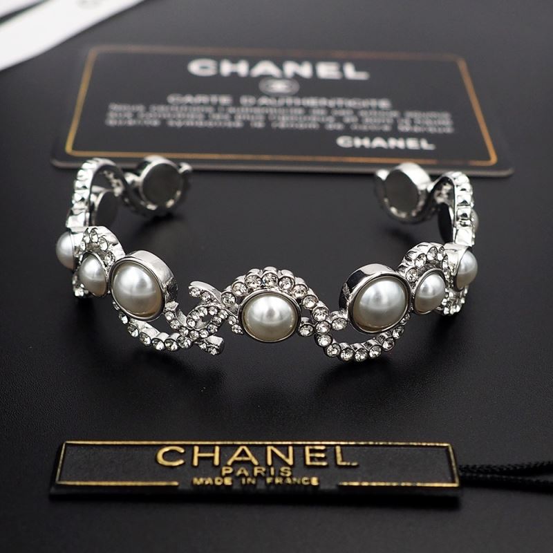 Ch**el bracelets